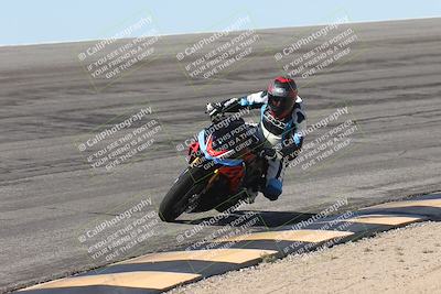 media/Oct-13-2025-Moto Forza (Mon) [[a66d839500]]/3-B Group/Session 2 (Bowl)/